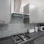 4 Bedrooms-4 Bathrooms House Сasa de vacaciones
