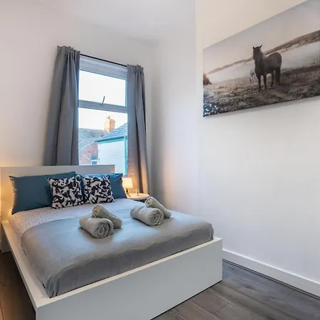 Апартаменты 4br-lake District Park Stay-central-free Parking